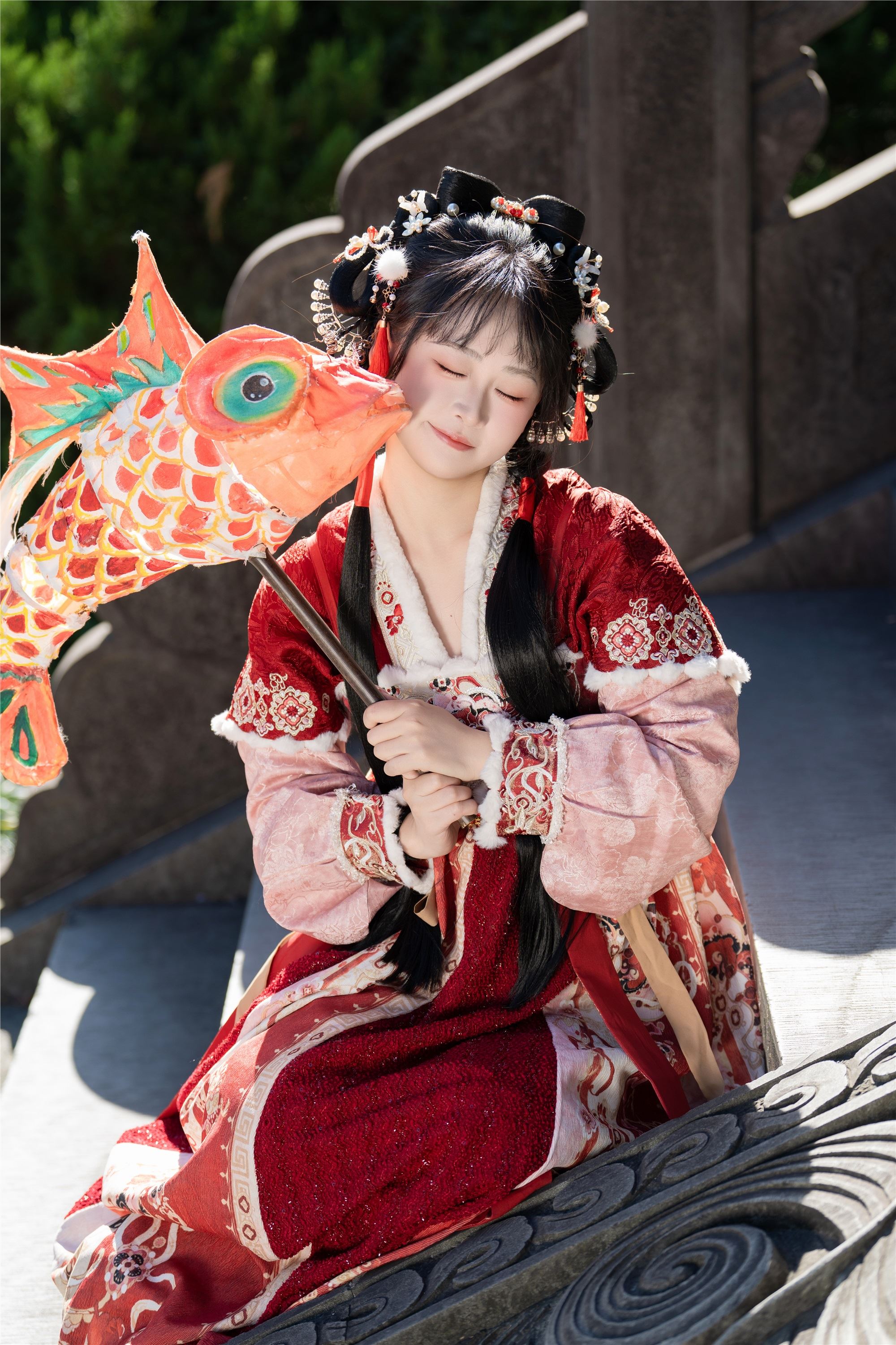 YITUYU艺图语 2025.01.31 提前过蛇年了 湫一只岁岁